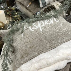 Fleur Garland w. Pine cones - Chic Antique