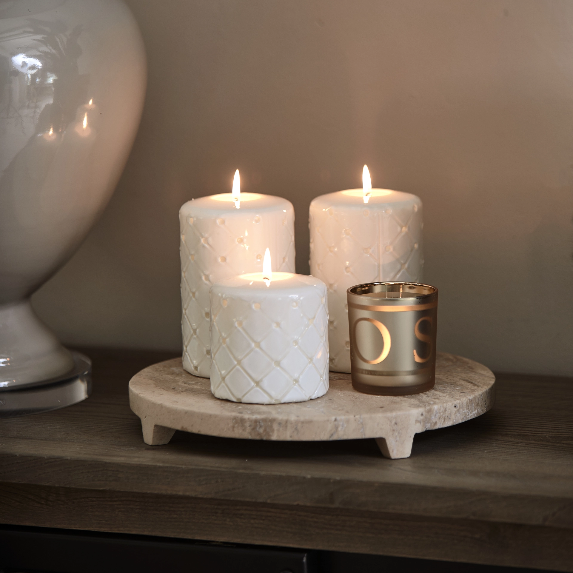 Pillar Candle Padded white 9,5x10cm - Riviera Maison