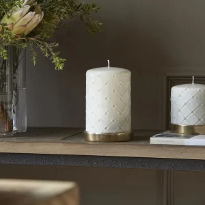 Pillar Candle Padded white 9,5x15cm - Riviera Maison