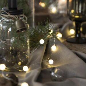 Wire String lights w/40 snowballs f/outdoor w/timer 6/18 - Ib Laursen
