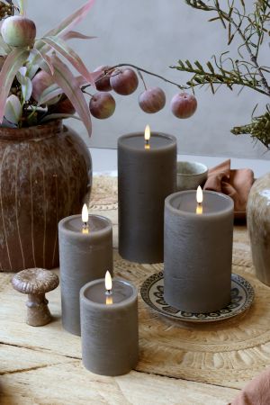 Cenon Pillar Candle w. Rustic surface LED XL latte - Chic Antique - Image 3
