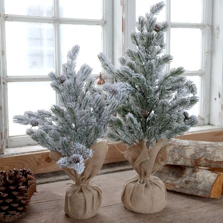 Fleur Pine Tree w. Snow & pinecones - Chic Antique